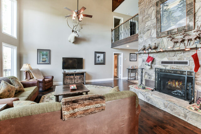 Image 5 for Newton Lake Lodge