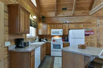 Image 17 for Rustic Cabin w/ Hot Tub & Pool Acess