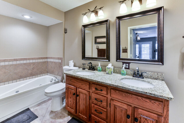 Image 14 for Newton Lake Lodge