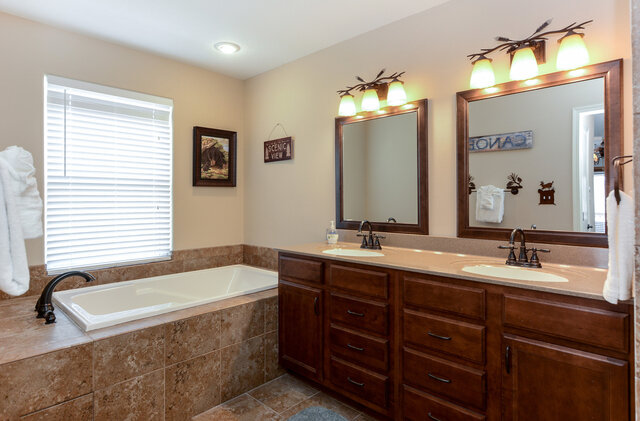 Image 25 for Long Beach Lake Lodge