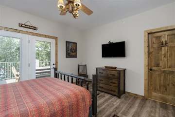 Image 12 for New Lake Lodge with Hot Tub & Games