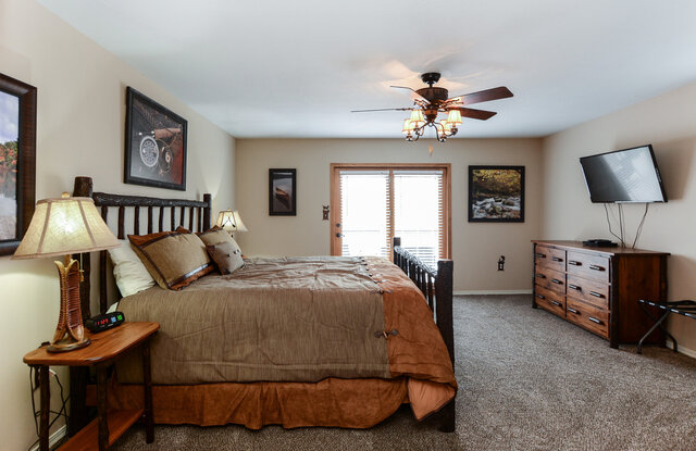 Image 23 for Long Beach Lake Lodge