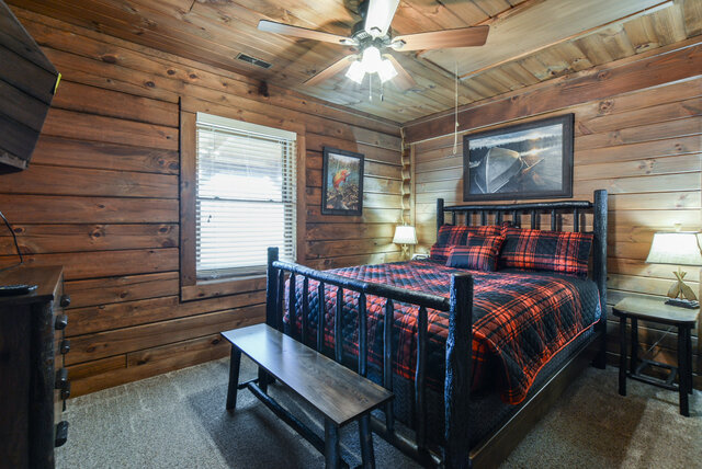 Image 17 for Cozy Branson Cabin with Hot Tub