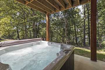 Image 2 for New Lake Lodge with Hot Tub & Games