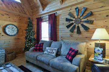 Image 19 for Little Bear Cabin w/Hot Tub