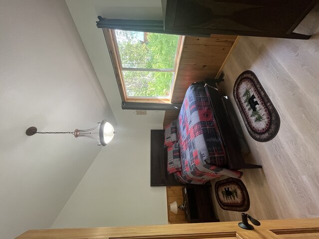 Image 12 for Grizzly Den Cabin