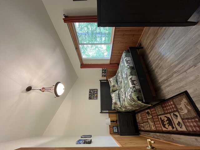 Image 17 for Moose Nugget Cabin