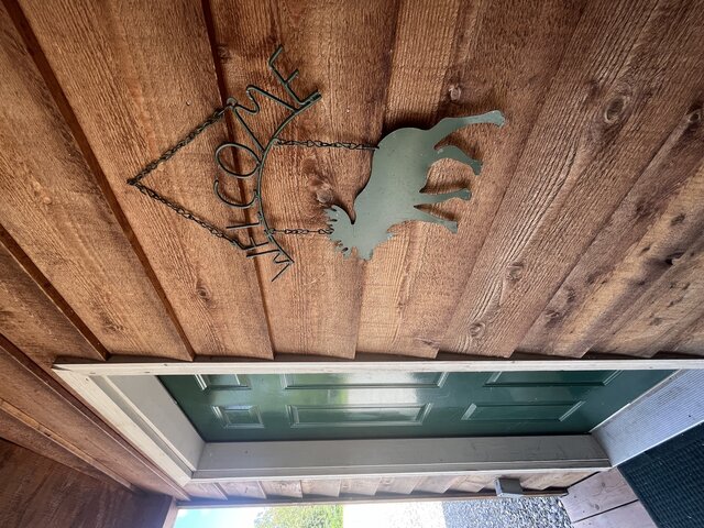 Image 2 for Moose Nugget Cabin