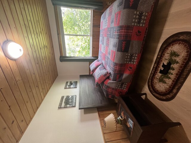 Image 9 for Grizzly Den Cabin