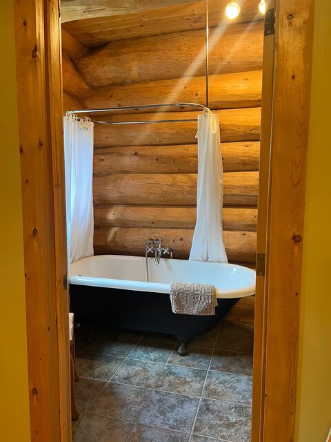 Image 13 for LO1) Lodge