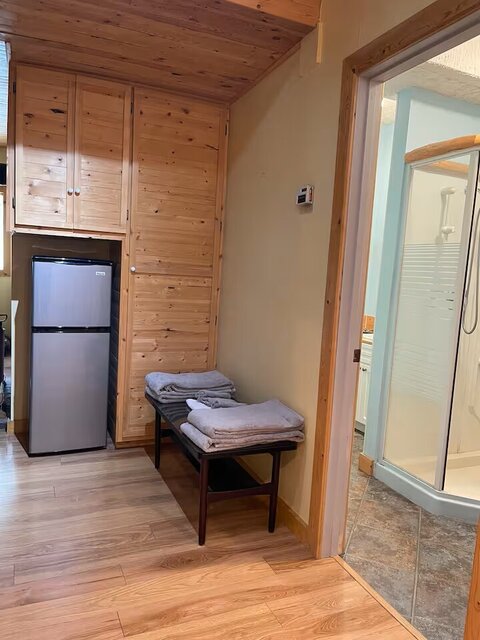 Image 16 for LO1) Lodge