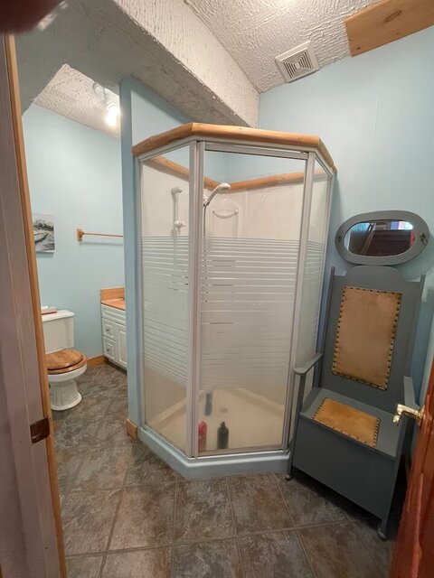 Image 15 for LO1) Lodge