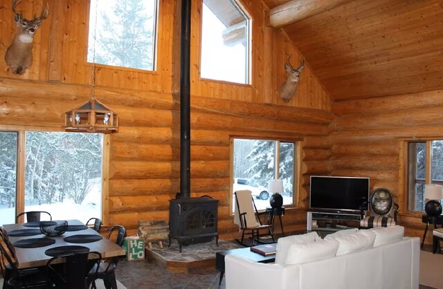 Image 3 for LO1) Lodge