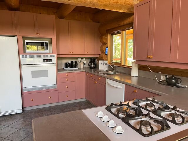 Image 12 for LO1) Lodge