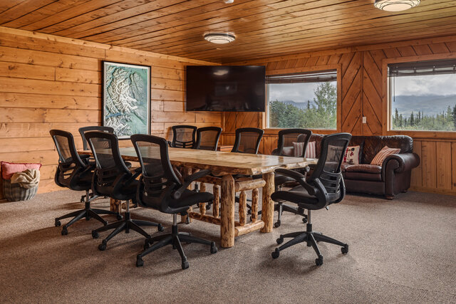 Image 7 for Adventure Lodge Room 8