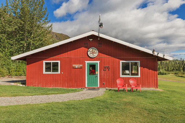 Image 9 for Adventure Lodge Room 7 (Mountain View)