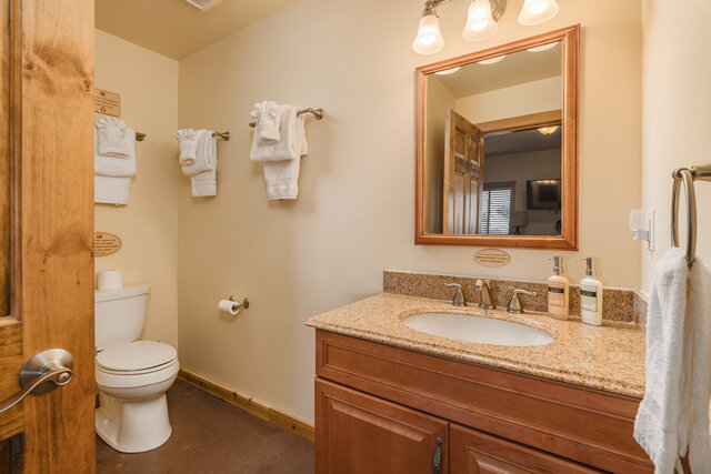 Image 3 for Grand Lodge Room 9