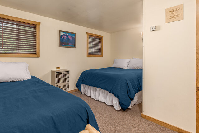 Image 2 for Adventure Lodge Room 4