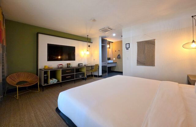 Image 3 for Desert King