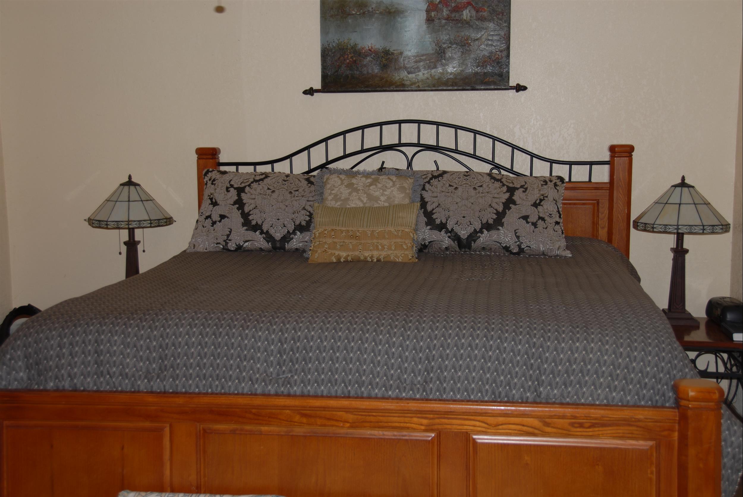 Medicine Park Rentals in Medicine Park, Oklahoma Cabin by the Lake