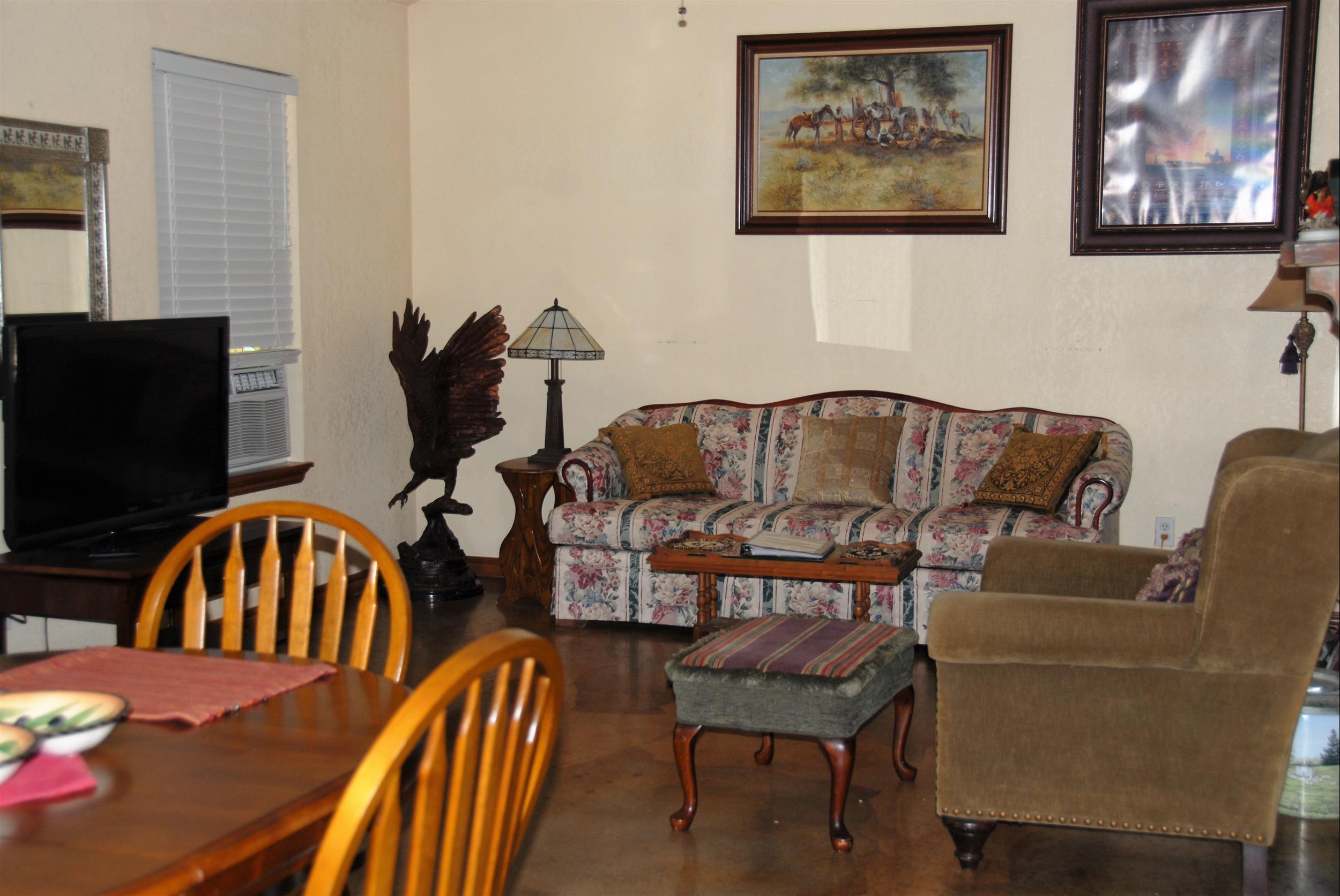 Medicine Park Rentals in Medicine Park, Oklahoma Cabin by the Lake