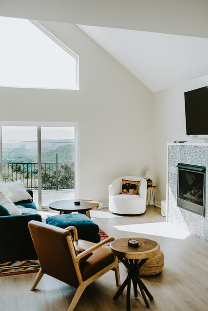 Image 10 for Willie's Hideaway