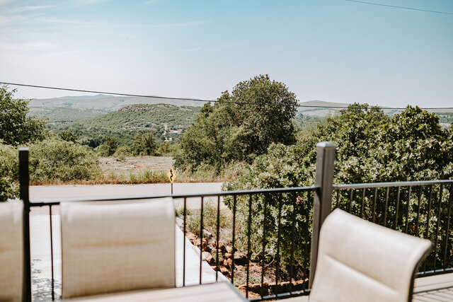 Image 3 for Willie's Hideaway