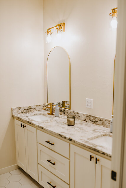 Image 16 for Willie's Hideaway