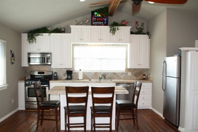 Image 4 for Dock Holiday Cabin