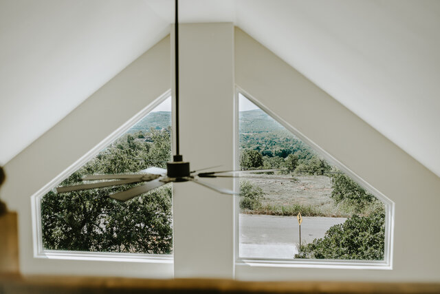 Image 6 for Willie's Hideaway