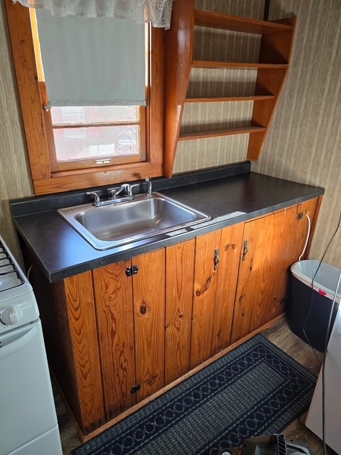 Image 4 for Cabin #1-The Walleye