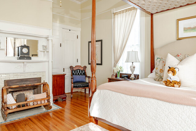 Image 4 for Petrie Suite