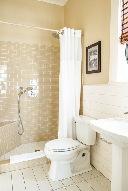 Image 9 for Aubie Suite