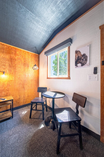 Image 4 for cabin single king - no pet