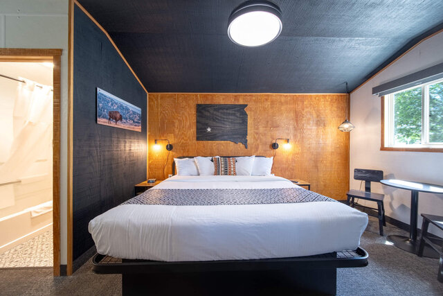 Image 3 for cabin single king - no pet