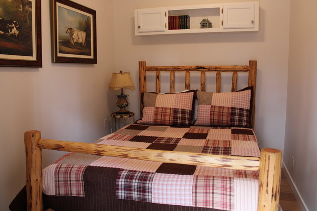 Image 10 for Lodgepole - Cottage in the woods.