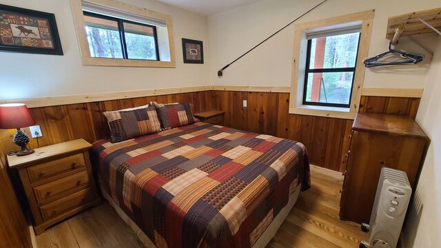 Image 7 for Log - Riverfront Cabin