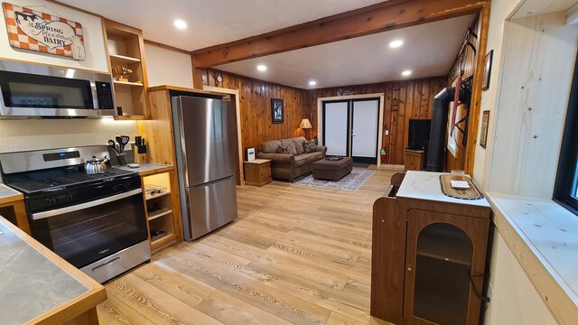 Image 2 for Log - Riverfront Cabin