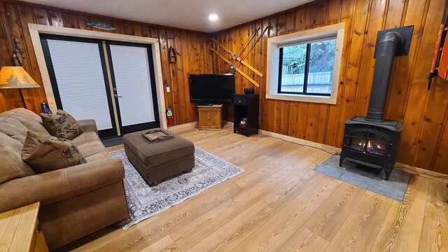 Image 5 for Log - Riverfront Cabin