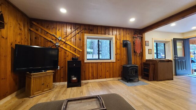 Image 6 for Log - Riverfront Cabin