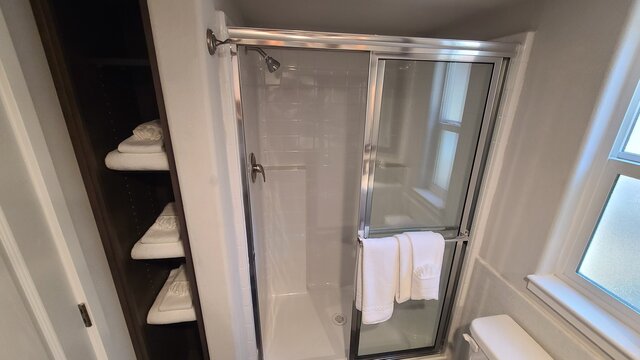 Image 10 for Madrone - Cottages in the woods