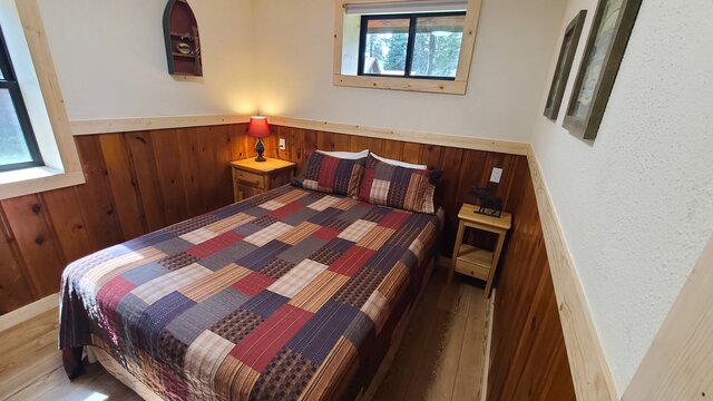 Image 8 for Log - Riverfront Cabin