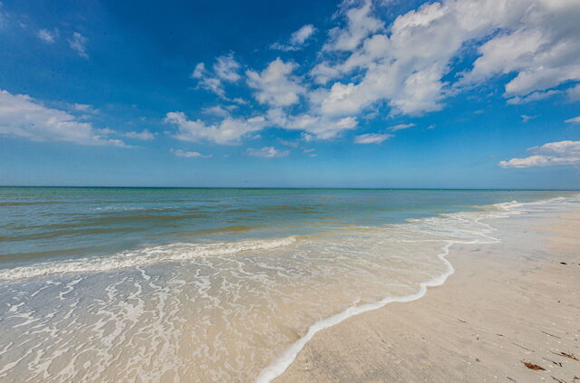 Image 22 for Beachfront Cypress & Sun Gulf Suite