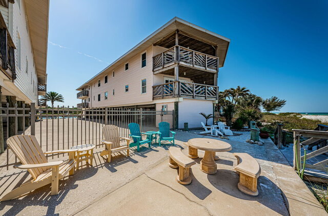 Image 3 for Beachfront Cypress & Sun Gulf Suite