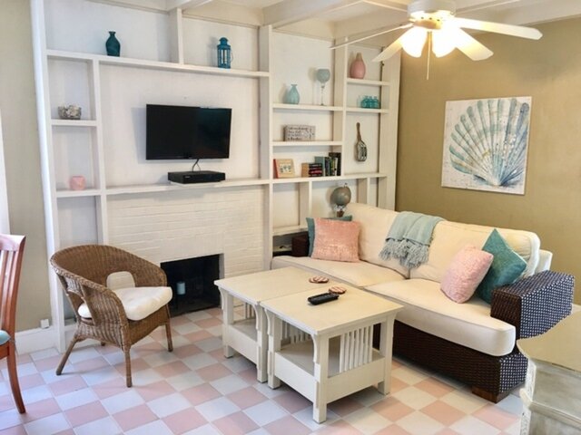 Image 4 for Pelican Beach Cottage