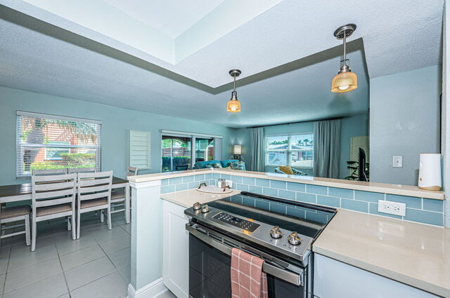 Image 4 for El Mar  Charming Beach suite with Pool