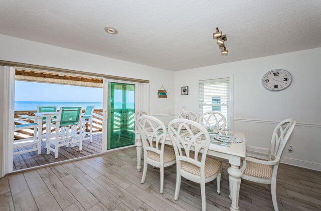 Image 5 for Beachfront Cypress & Sun Gulf Suite