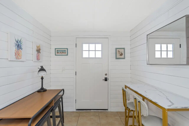 Image 6 for Teal Tide