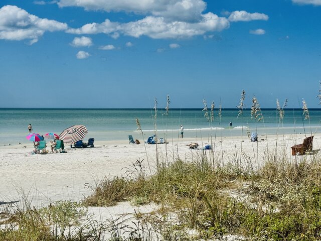 Image 21 for Beachfront Bungalow