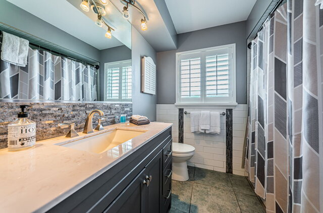 Image 19 for Largo Beach Home with pool